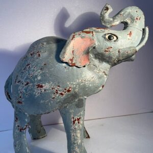 Grote metalen olifant